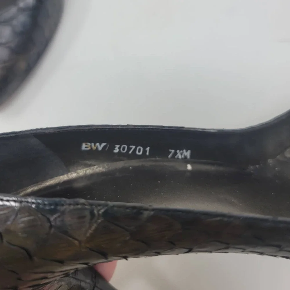 Stuart Weitzman stuart weitzman